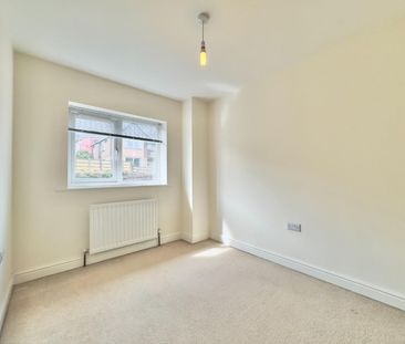 3 bedroom House To Let - Photo 4