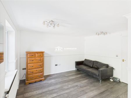 Hill View, CR3 0HE, Whyteleafe - Photo 4