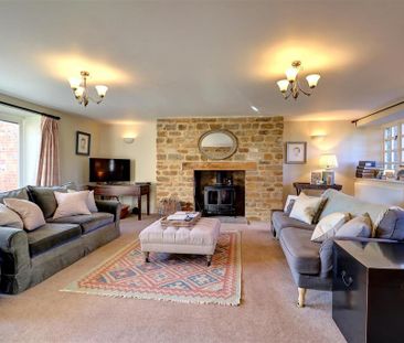 6 bedroom detached house to rent - Photo 4