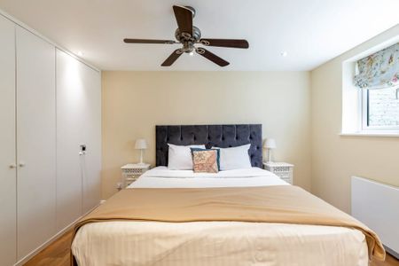 Basement Flat, 1 Redcliffe Garden, London, SW10 9BG, London - Photo 5