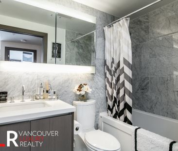 Condo in Downtown Vancouver, BC - Photo 1
