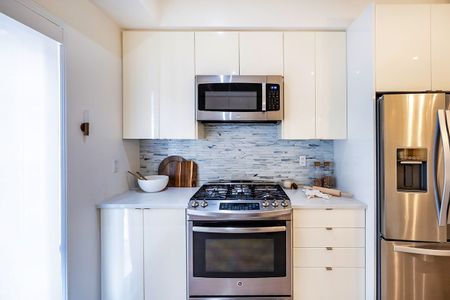 For Lease - 113 THE QUEENSWAY N/A Unit# TH57, Toronto, Ontario - Photo 3