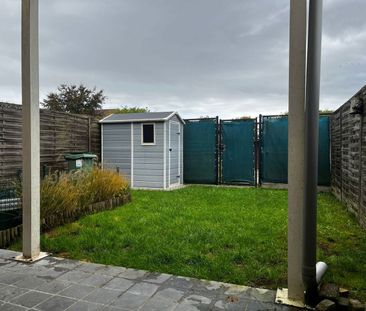 Landelijke rijwoning met 2 slaapkamers en tuintje gelegen in een rustige verkaveling - Foto 3