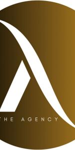 In a private setting and surrounded by nature, an elegant villa with garden and woods. - Foto 4