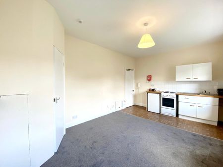 1 Bedroom - Photo 5