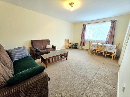 2 bedroom flat to rent - Photo 1