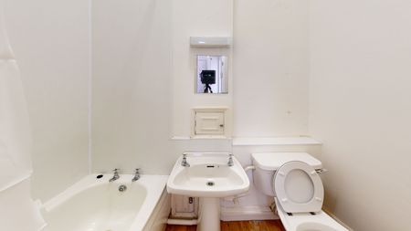 Student Properties to Let - Photo 2