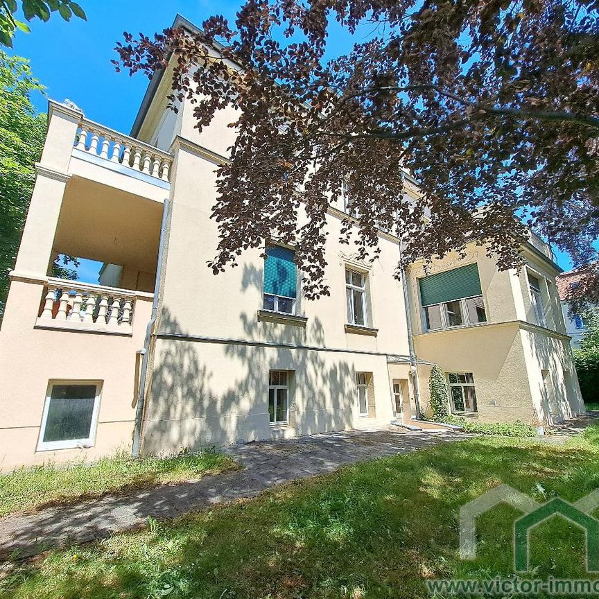 ** Großzügig geschnittene 2-Zimmer-Whg. mit Fußbodenheizung und Parkett ** - Foto 1