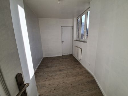 Location Appartement 2 pièces 33m² PONT A VENDIN 62880 - Photo 4