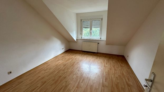 Großzügige, zentral gelegene Dachgeschosswohnung auf dem Heilsberg - Photo 1