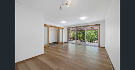 Family Favourite In Ultra-Convenient Locale - Photo 5