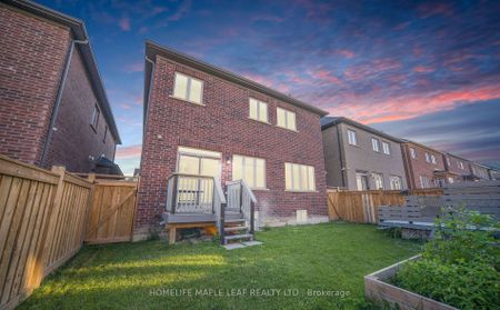 Detached Home For Lease | W8131536 - Photo 4