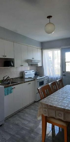 Appartement 3 ½ (dernier étage) à louer. Disponible à partir du 1er novembre 2025 - Photo 1