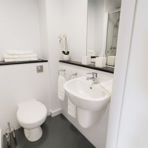 4 Bed Flat, Queensland Place, L7 - Photo 3