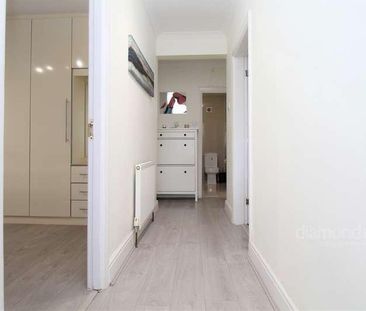 Rothbury Gardens, Isleworth, TW7 - Photo 5