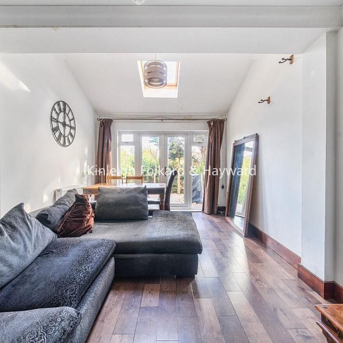 4 bedroom semi-detached house to rent - Photo 1