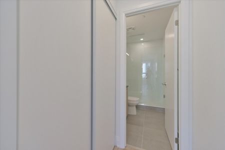 For Lease - 3250 Carding Mill Trail Unit# 324, Oakville, Ontario - Photo 3