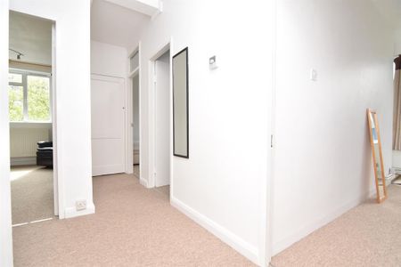 3 bedroom apartment to rent - Photo 5