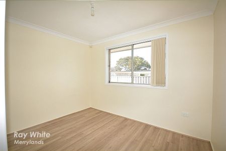 LARGE SIZED 3 BEDROOM HOME WITH AC! - Photo 3