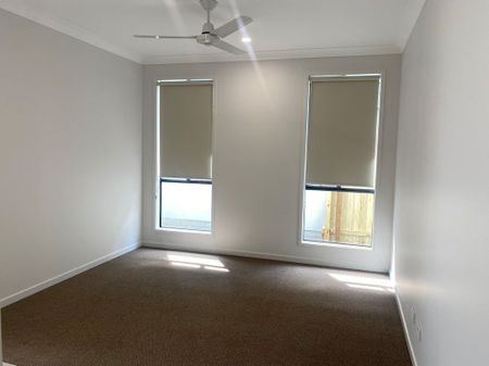 MODERN 4-BEDROOM FAMILY HOME, AVAILABLE AND READY FOR YOUR FAMILY NOW! - Photo 4