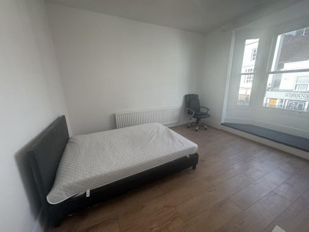 West Street, Fareham - Photo 2