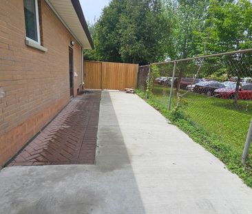 For Lease - 498 Wilson Road Unit# Bsmt, Oshawa, Ontario - Photo 4