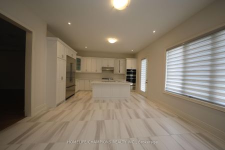 For Lease - 212 Wesmina Avenue, Whitchurch-Stouffville, Ontario - Photo 3