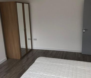 Room in a Shared House, Abercairn Road, SW16 - Photo 6