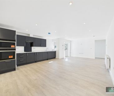 Old Hollow, Worth, Crawley - Photo 4