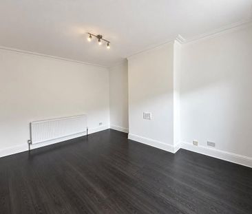 3 bedroom apartment to rent - Photo 3
