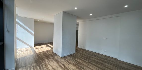 Freshly painted 2 bedroom apartment under the affordable housing scheme - Photo 2