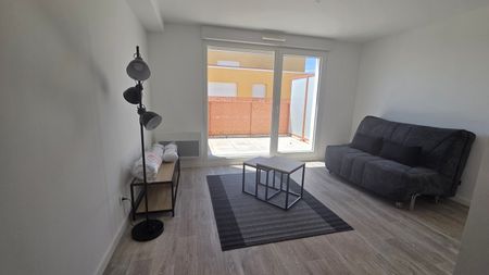 Location Appartement 1 pièce 24m² LA CHAPELLE ST MESMIN 45380 - Photo 2