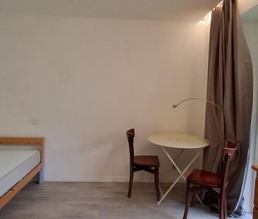 Location Appartement 1 pièce Meublé 19m² STE FOY LES LYON 69110 - Photo 2