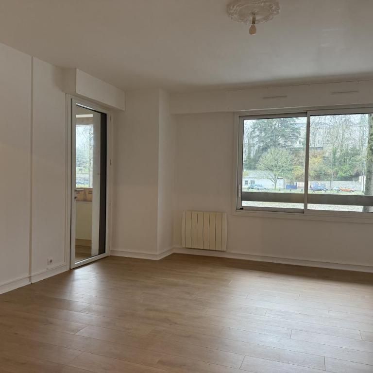 LOCATION APPARTEMENT - LAVAL - Photo 1