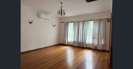 Low Maintenance Living in a Top School Zoned - Photo 5