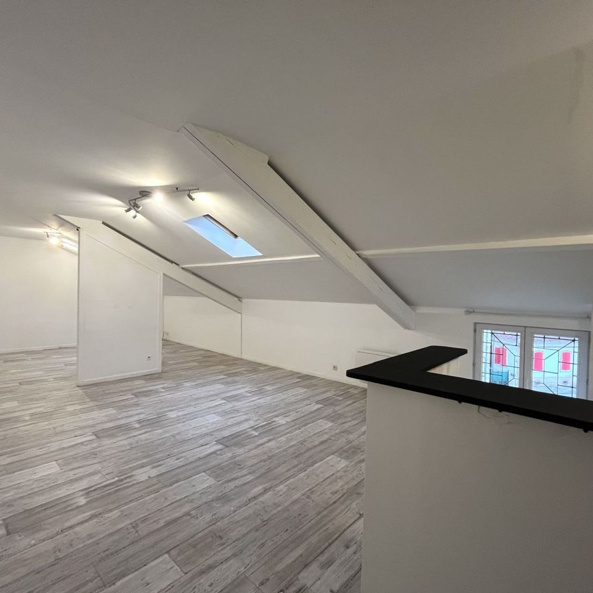Location Appartement 4 pièces 120m² - Photo 1