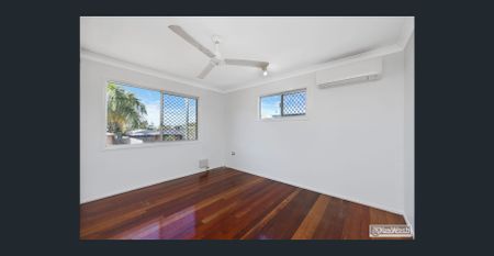 NORMAN GARDENS - 3 BEDROOM HOME - FULLY AIR CONDITIONED - Photo 3