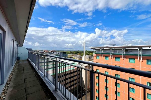 2 bedroom flat to rent - Photo 1