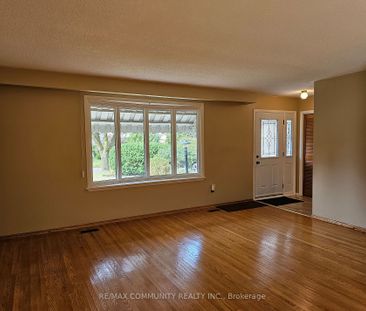 Detached Home For Lease | E7338004 - Photo 2