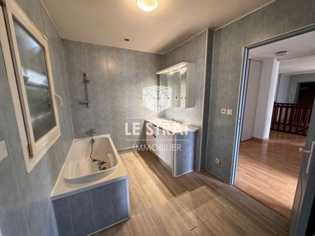 Location Appartement 5 pièces 128m² - Photo 4