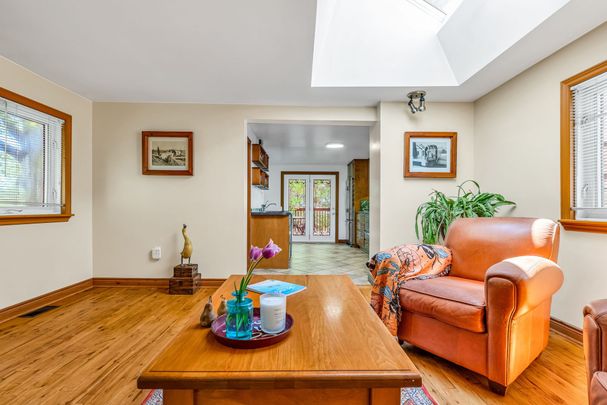 For Lease - 42 Forty First St Street, Toronto, Ontario - Photo 1