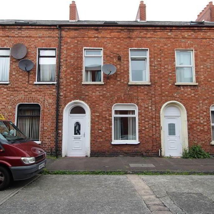 Room 1, 26 Thorndyke Street, Belfast, BT5 4QB - Photo 1