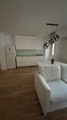 Nerva traian prima inchiriere etaj 1 - Fotografie 3