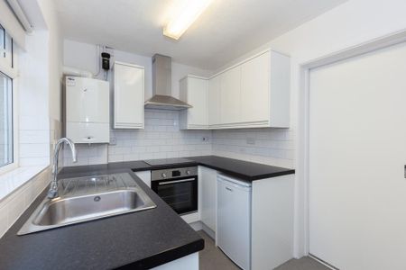 2 bedroom detached bungalow to rent - Photo 3