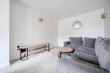 Slough, Berkshire, SL3 - Photo 3