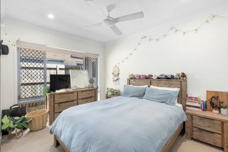 4 Bedrooms plus study in Coomera! - Photo 4