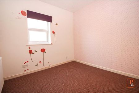 2 bedroom end of terrace house to rent - Photo 3