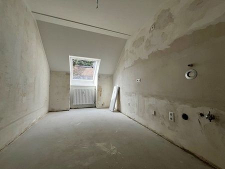 Ihr neues Zuhause erwartet Sie: Gemütliche 2,5-Zimmer-Dachgeschosswohnung mit Balkon! - Photo 5