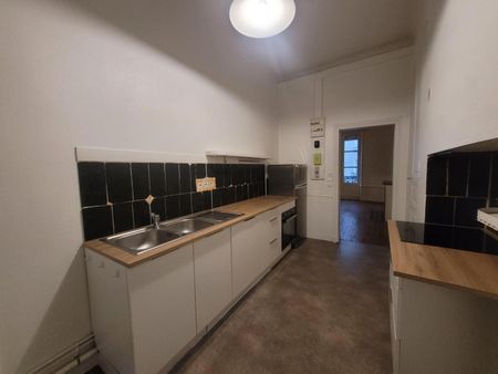 Location Appartement 3 pièces 83m² ANGERS 49100 - Photo 2