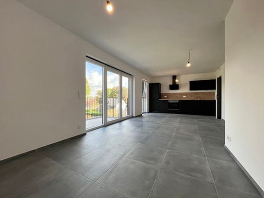 Appartement te huur - Photo 1